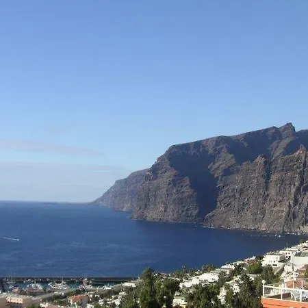 Apartment Penthouse Gigantes *